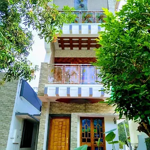 Villa Mary Land